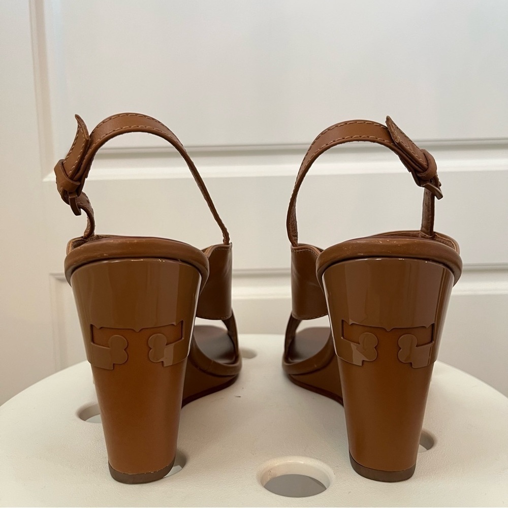 𝅺tory Burch Royal Gabrielle Crisscross Leather Sandals - Picture 6 of 8